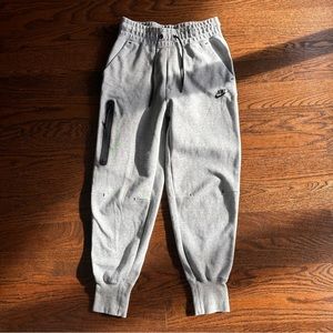 Women’s Nike sweatpants